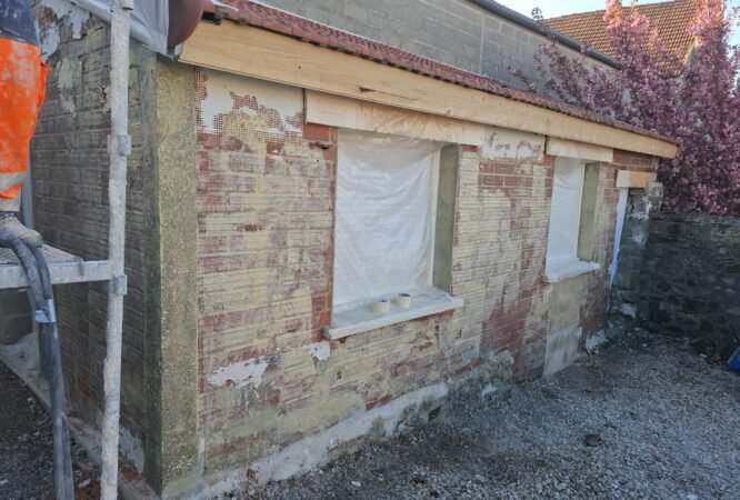 Travaux de ravalement sur maison pavillonnaire