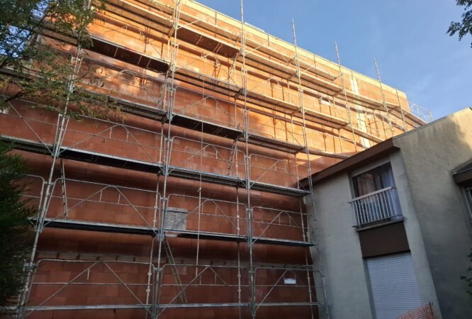 Chantier de rénovation sur batiment