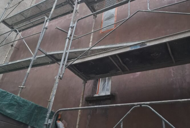 Préparation du support avant travaux de façade