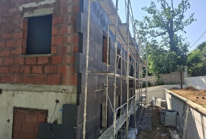 Isolation de façade avant mise en peinture