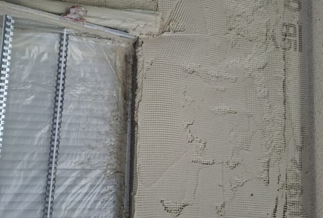 Maison en cours d’isolation thermique extérieure