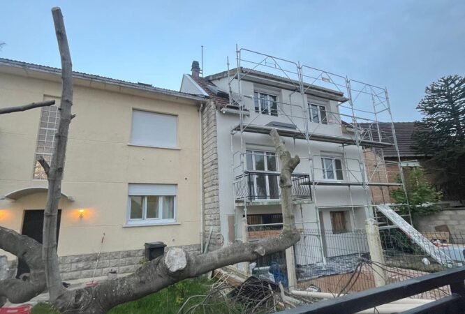 Chantier ITE en cours à Pavillons sous Bois